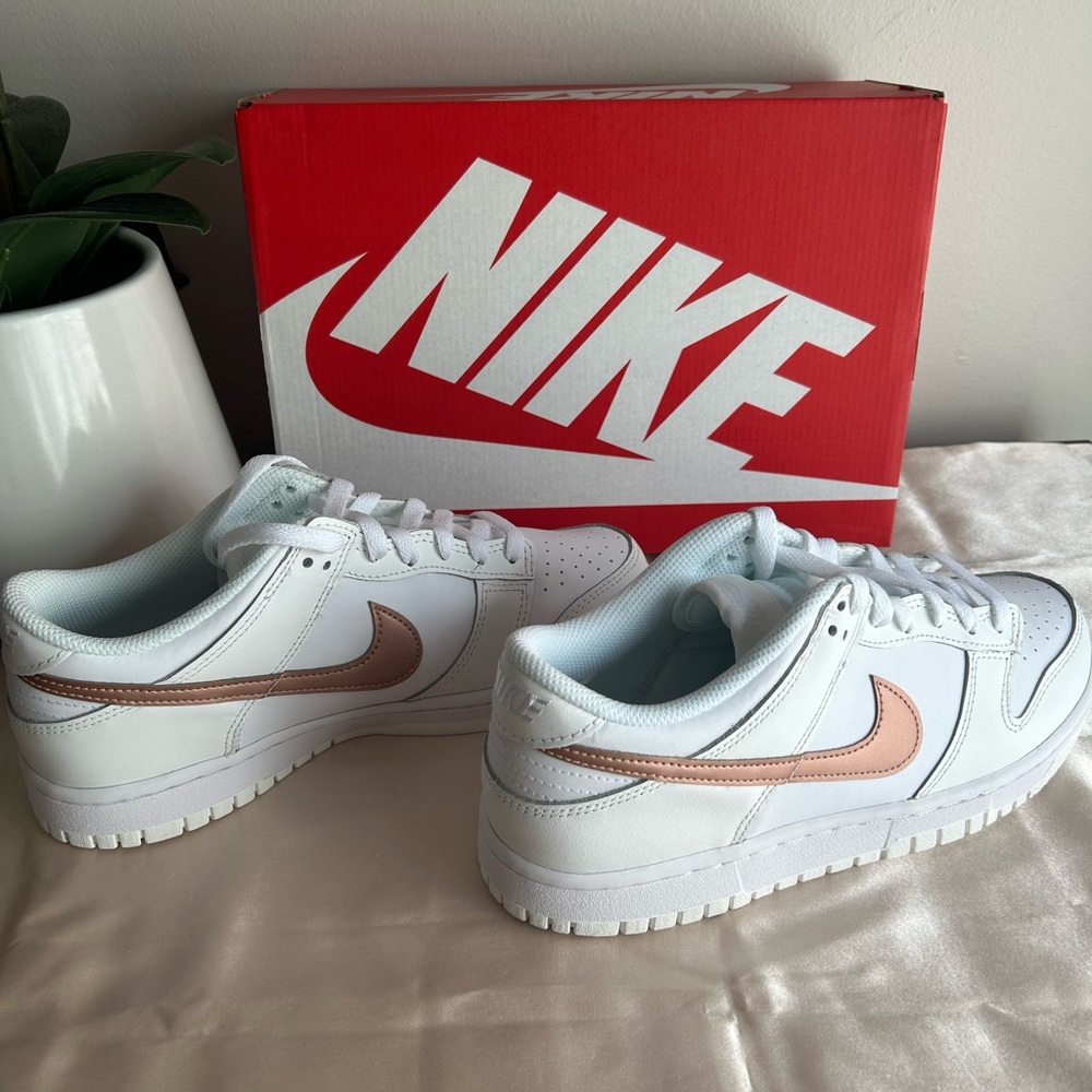 Nike Dunk low Size Us6.5Y/Eu39 - Picture 2 of 10